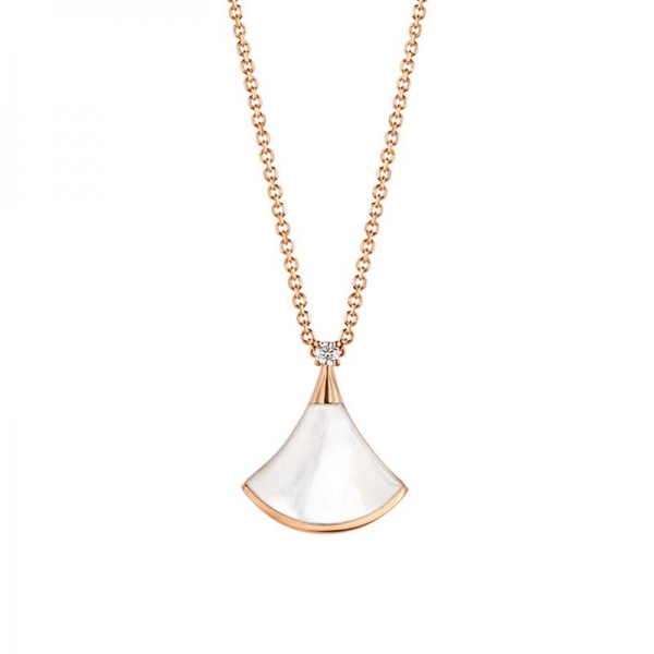 Bulgari Women Divas Dream Necklace in Rose Gold with Mother of Pearl-White