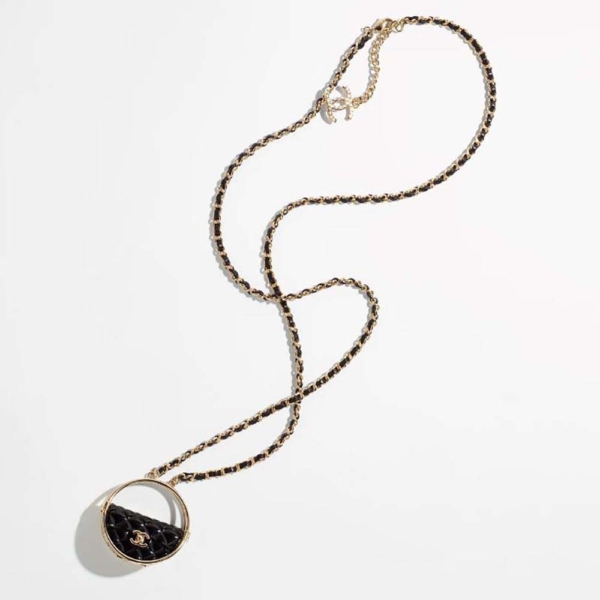 Collar largo Chanel para mujer en resina metálica y piel de cordero