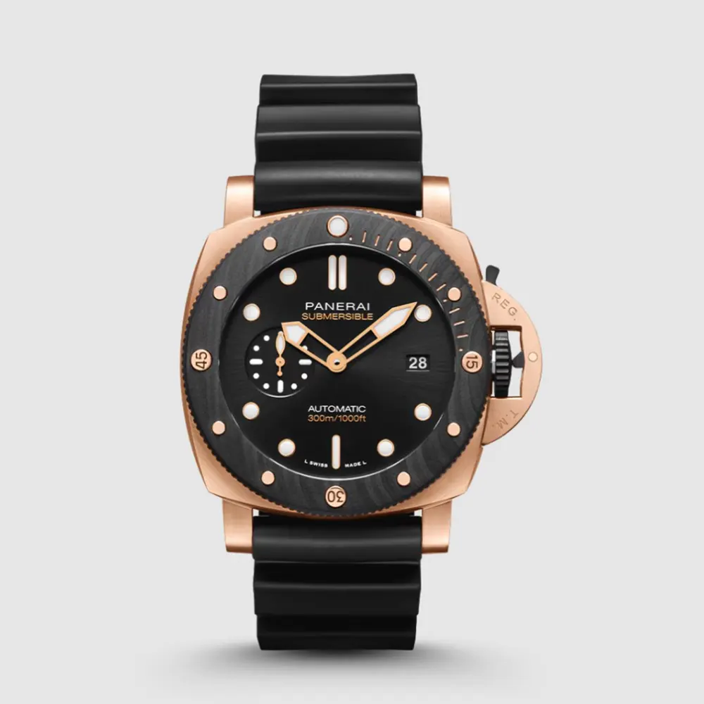 Panerai Men Submersible QuarantaQuattro Goldtech™ OroCarbo 44 mm in Black Dial